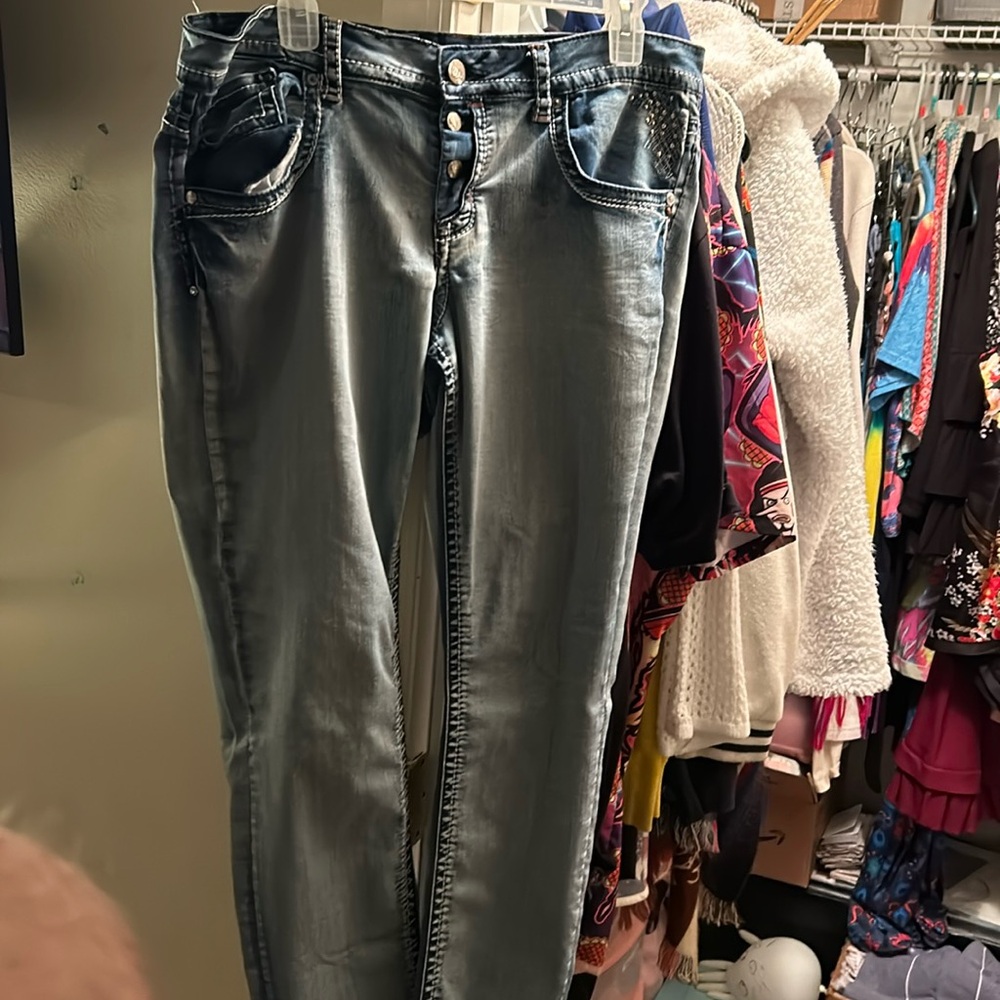 Twenty one black by rue 21 jeans with rhinestones on back pockets